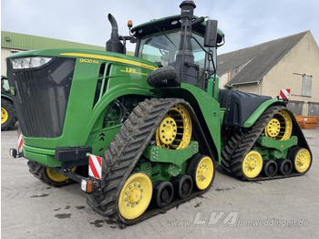 Traktor JOHN DEERE