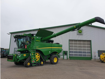 Skördetröska JOHN DEERE S770