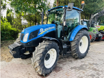 Traktor NEW HOLLAND T5