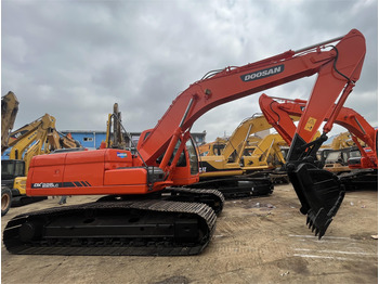 Grävmaskin DOOSAN DX225