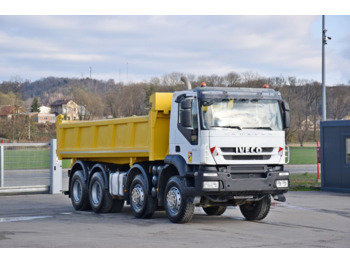 Tippbil lastbil IVECO Trakker