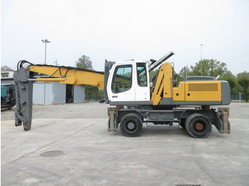 Materialhanterare LIEBHERR A 924