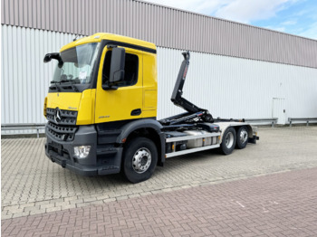 Lastväxlare lastbil MERCEDES-BENZ Arocs 2642