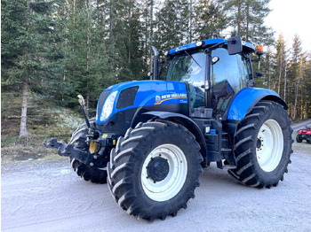 Traktor NEW HOLLAND T7.200