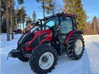 Traktor VALTRA A104