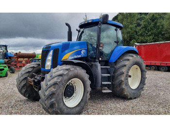 Traktor NEW HOLLAND T8040