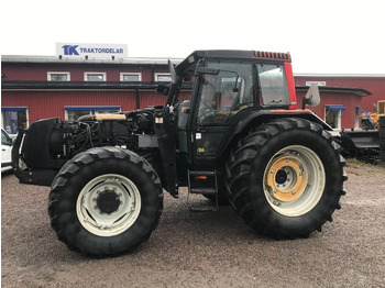 Traktor VALMET