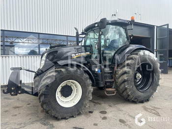 Traktor NEW HOLLAND T7.235