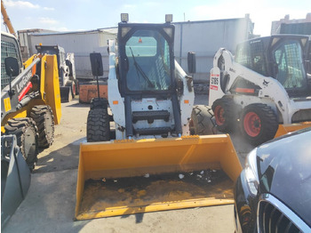 Kompaktlastare/ Slirstyrda lastare BOBCAT S300