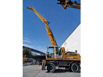 Materialhanterare LIEBHERR A 924