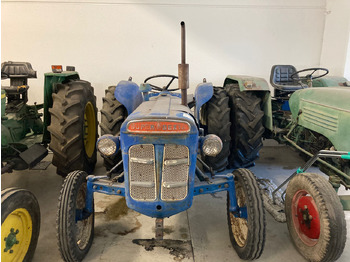 Traktor FORDSON