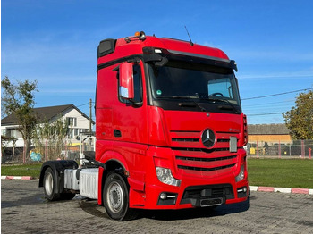 Lastbil med skåp MERCEDES-BENZ Actros