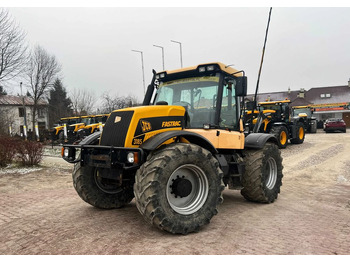 Traktor JCB