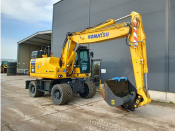 Grävmaskin på däck KOMATSU PW160