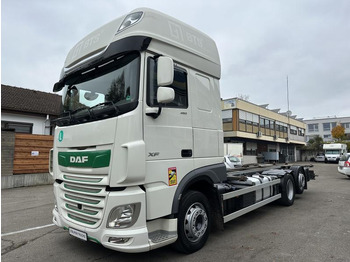 Containerbil/ Växelflak lastbil DAF XF 106 450