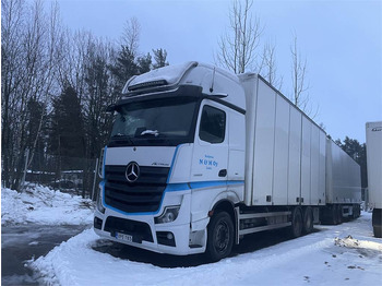 Lastbil med skåp MERCEDES-BENZ Actros