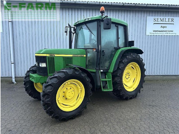 Traktor JOHN DEERE 6110