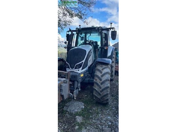 Traktor VALTRA N134