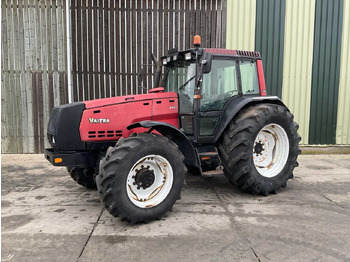 Traktor VALTRA 8450