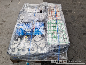 Entreprenadutrustning Unused Pallet of Paint Rollers, Car Light Bulbs, Rubber Sleeves, Fixclip Cable Straps, Clamps: bild 2