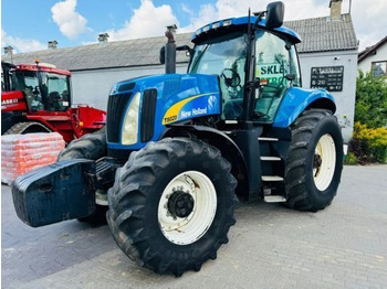 Traktor NEW HOLLAND T8000