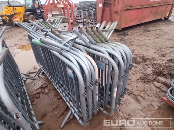 Entreprenadutrustning Bundle of Metal Safety Barriers (2 of): bild 5