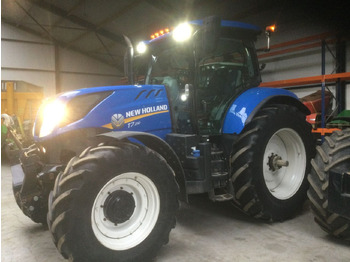 Traktor NEW HOLLAND T7.210