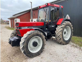 Traktor CASE IH