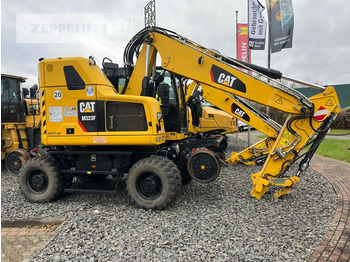 Grävmaskin CATERPILLAR M323F