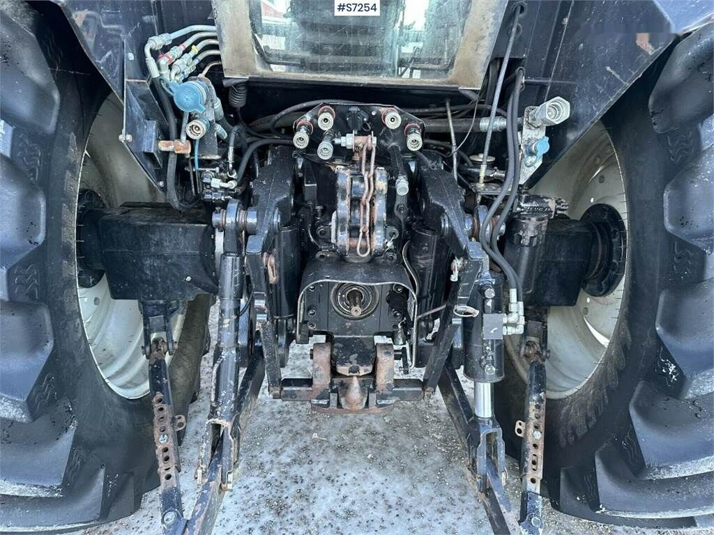 Traktor Valtra X110 waiststeering tractor with twintrac: bild 21