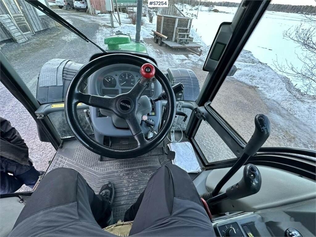 Traktor Valtra X110 waiststeering tractor with twintrac: bild 31