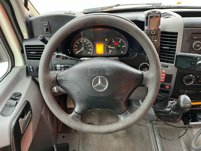 Minibuss, Persontransport Mercedes-Benz Sprinter 515 CDI 20 + 1 SEATS / AC: bild 13