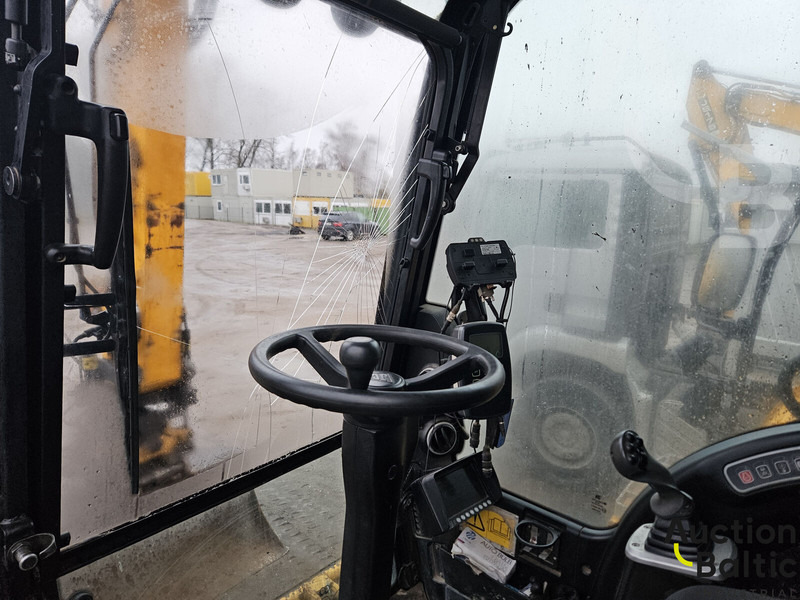 Grävmaskin på däck JCB JS 145 W: bild 12