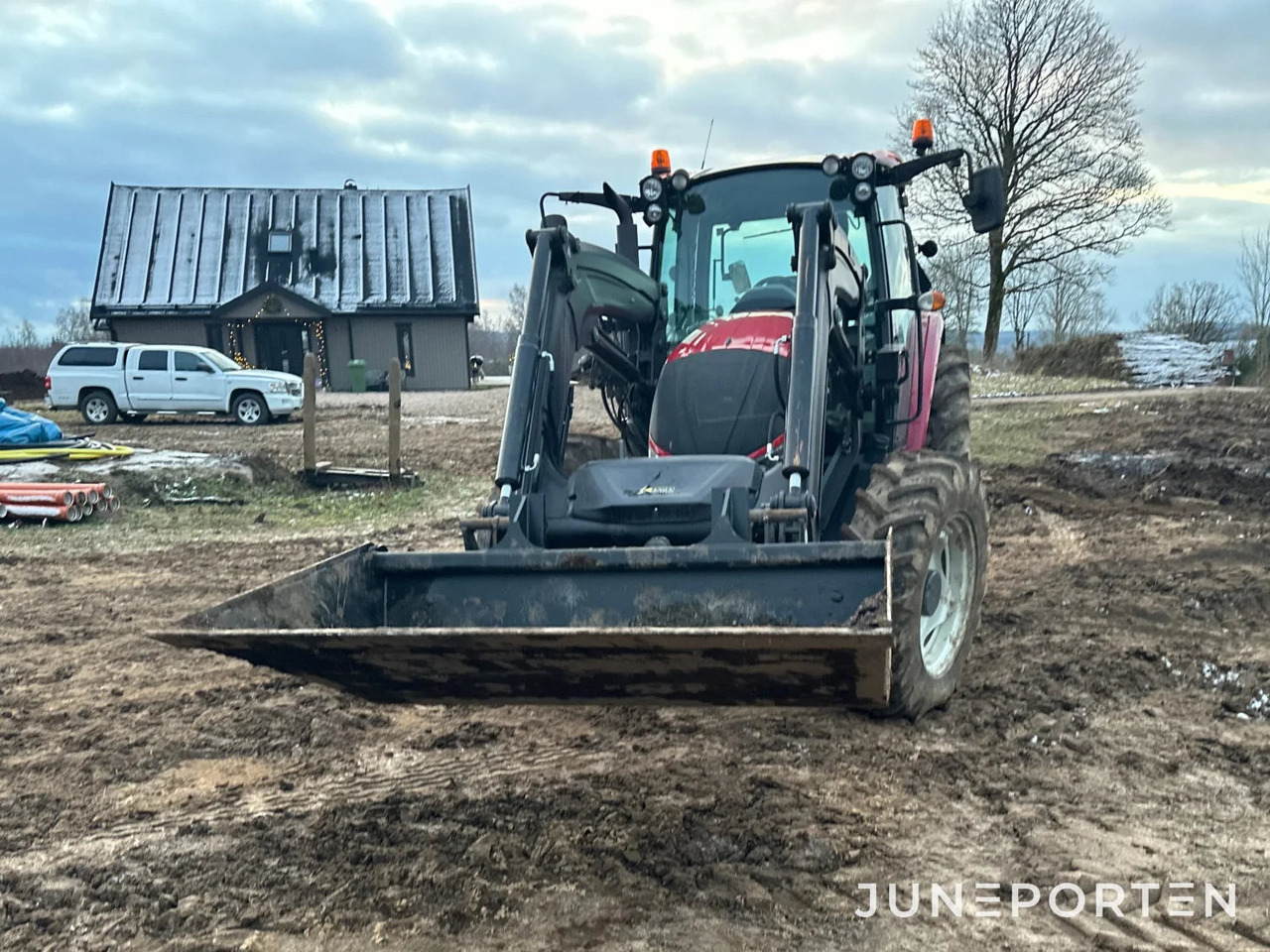 Traktor Valtra A134 med lastare: bild 11