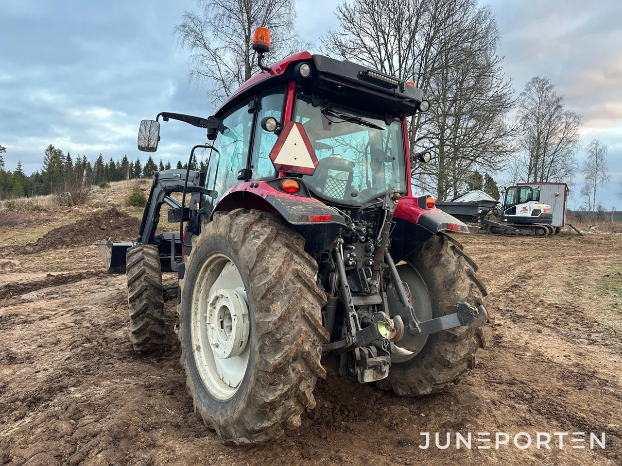 Traktor Valtra A134 med lastare: bild 13