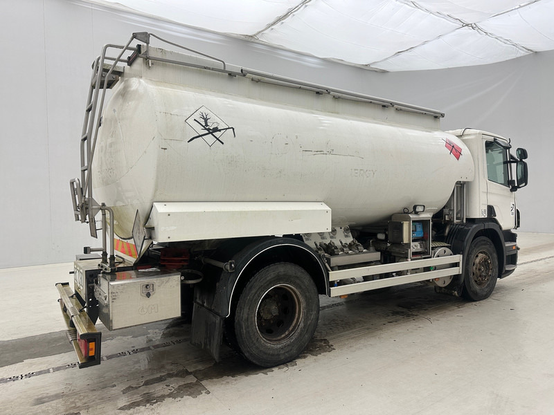 Tankbil Scania P230: bild 7