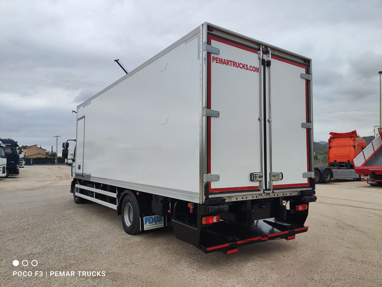 Kylbil lastbil RENAULT MIDLUM D16 240 EURO 6: bild 8