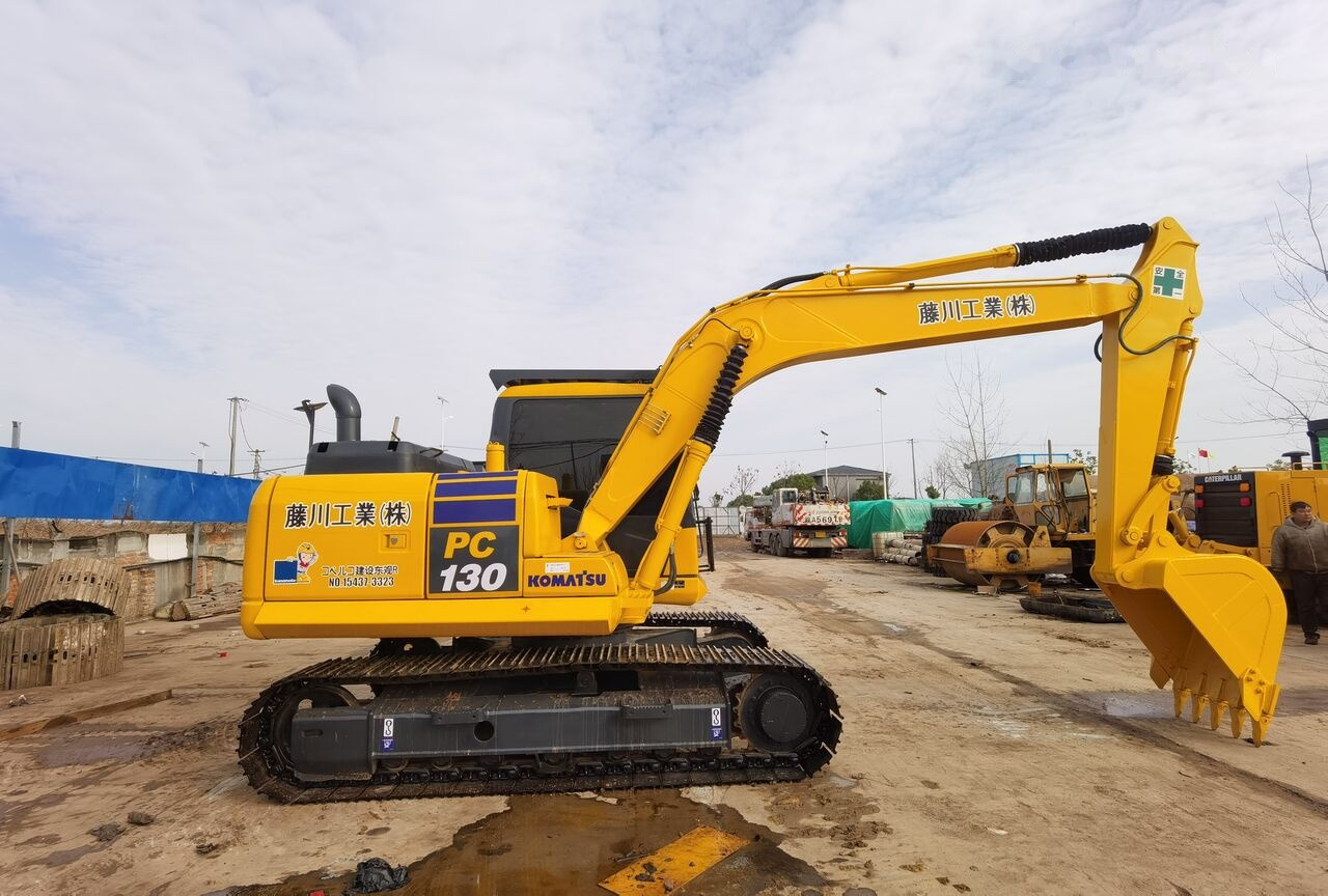 Bandgrävare Komatsu PC130: bild 10