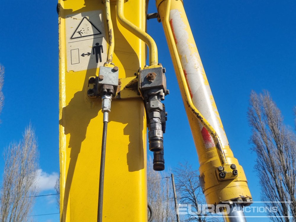 Grävmaskin på däck Komatsu PW160-7: bild 22