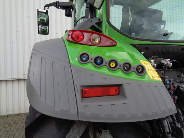 Traktor Fendt 516 Vario S4 ProfiPlus: bild 8